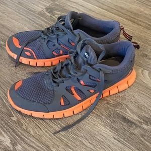 Tesla Men’s 621 Running Shoes
